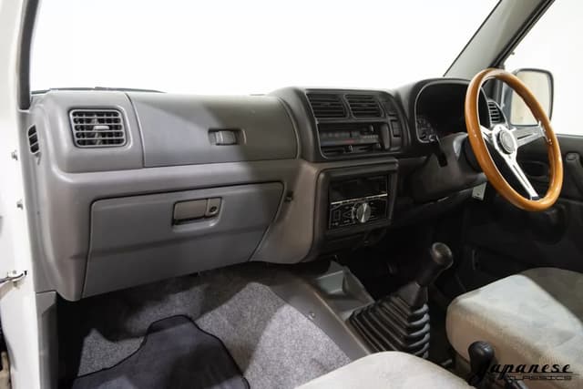1999 Suzuki Jimny JDM car for sale — photo 10 of 25