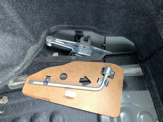 1996 Toyota Carina JDM car for sale — photo 18 of 21