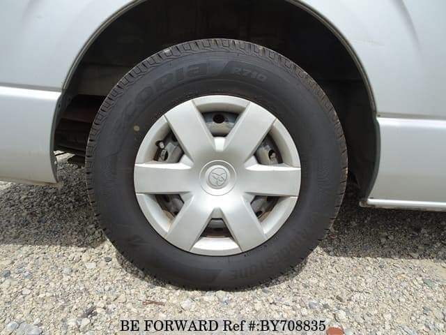 2006 Toyota HiAce JDM car for sale — photo 11 of 25
