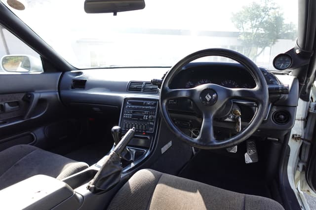 1990 Nissan Skyline JDM car for sale — photo 9 of 18