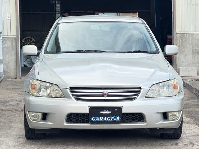 1998 Toyota Altezza JDM car for sale — photo 8 of 25
