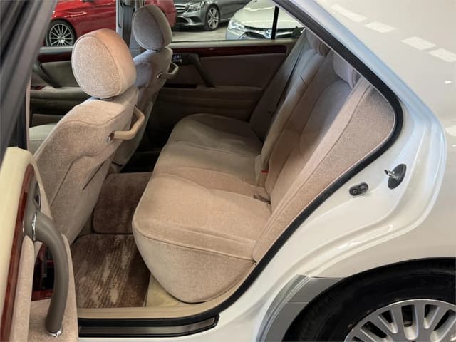 1999 Toyota Crown JDM car for sale — photo 10 of 19