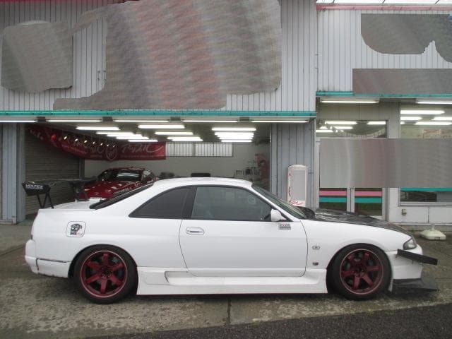 1997 Nissan Skyline JDM car for sale — photo 4 of 11