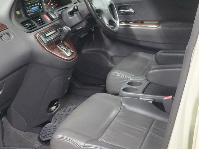 2000 Honda Odyssey JDM car for sale — photo 24 of 25