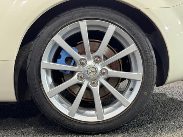 2005 Mazda Roadster (Eunos Roadster / MX-5) JDM car for sale — photo 23 of 25