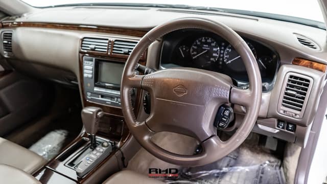 1997 Nissan Cima JDM car for sale — photo 15 of 25