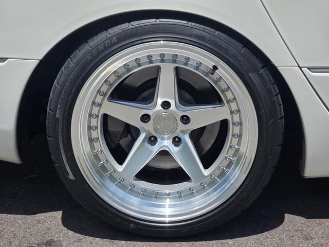 2000 Toyota Celsior JDM car for sale — photo 11 of 25