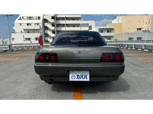 1992 Nissan Skyline JDM car for sale — photo 4 of 20