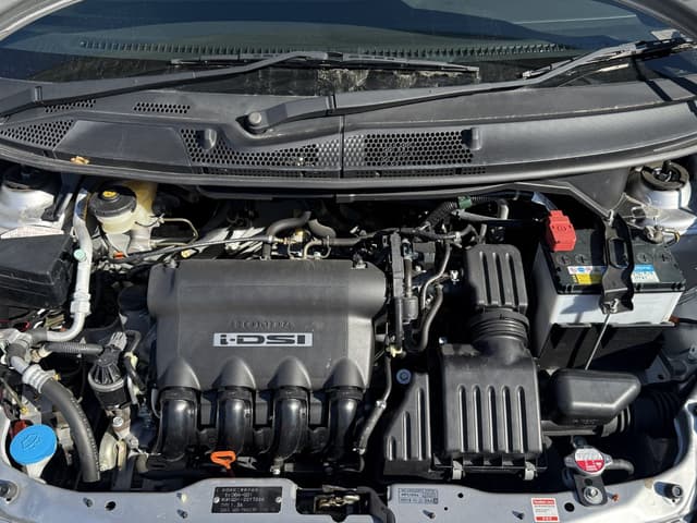 2005 Honda Fit JDM car for sale — photo 10 of 10