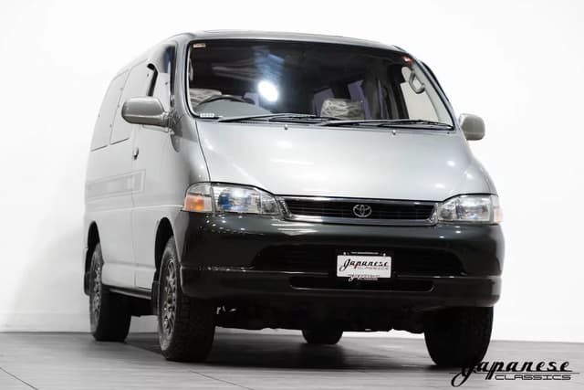 1996 Toyota Granvia JDM car for sale — photo 3 of 25