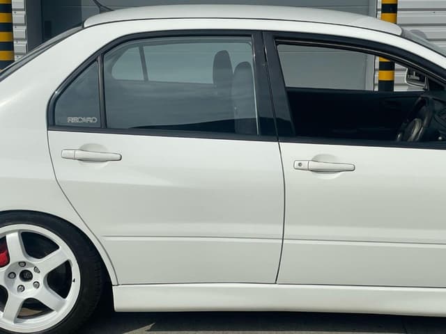 2001 Mitsubishi Lancer Evolution JDM car for sale — photo 8 of 25