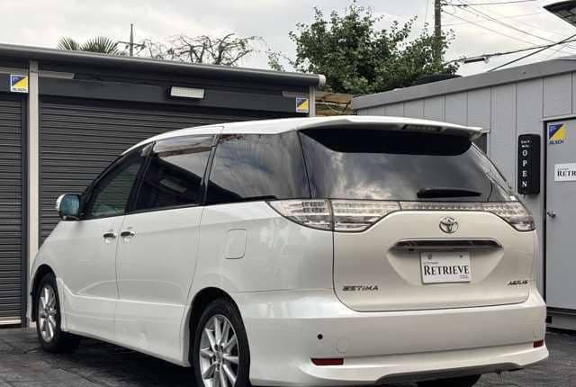 2009 Toyota Estima JDM car for sale — photo 7 of 20