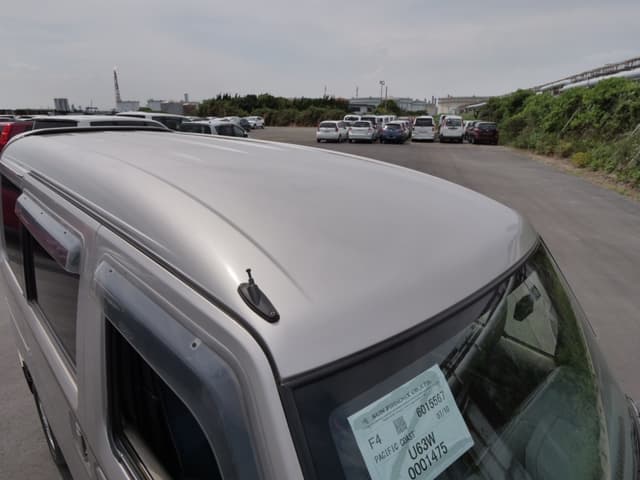2001 Mitsubishi Town Box JDM car for sale — photo 13 of 25