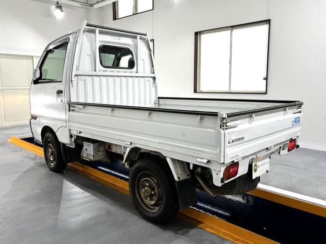 1998 Mitsubishi Minicab JDM car for sale — photo 3 of 25