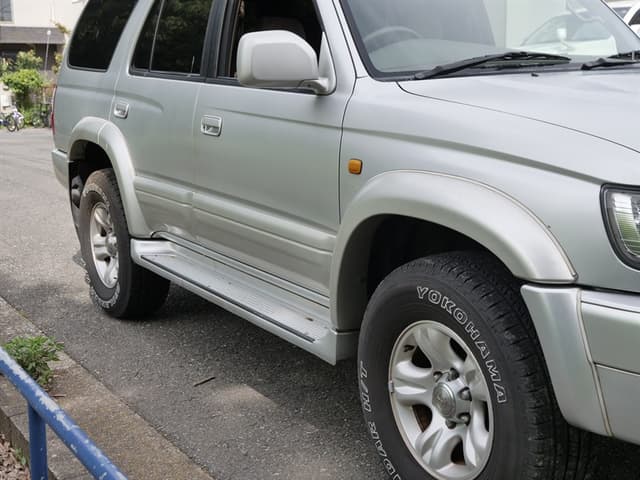 2001 Toyota Hilux Surf JDM car for sale — photo 10 of 25