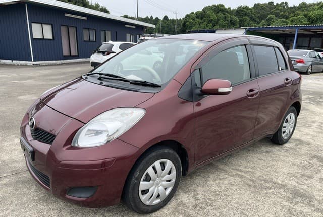 2010 Toyota Vitz JDM car for sale — photo 3 of 25
