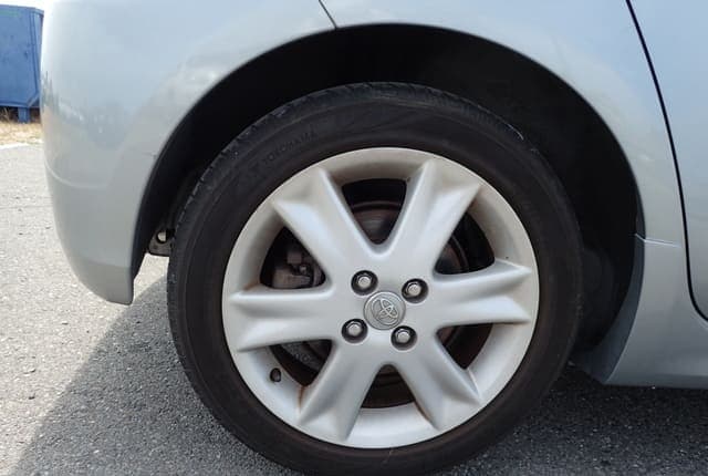 2006 Toyota Vitz JDM car for sale — photo 11 of 25