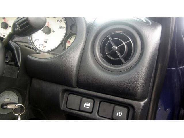 2001 Mazda Roadster (Eunos Roadster / MX-5) JDM car for sale — photo 5 of 19