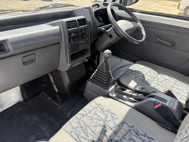 1998 Mitsubishi Minicab JDM car for sale — photo 24 of 25