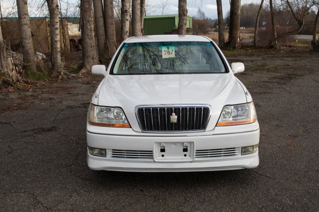 2001 Toyota Majesta JDM car for sale — photo 2 of 15
