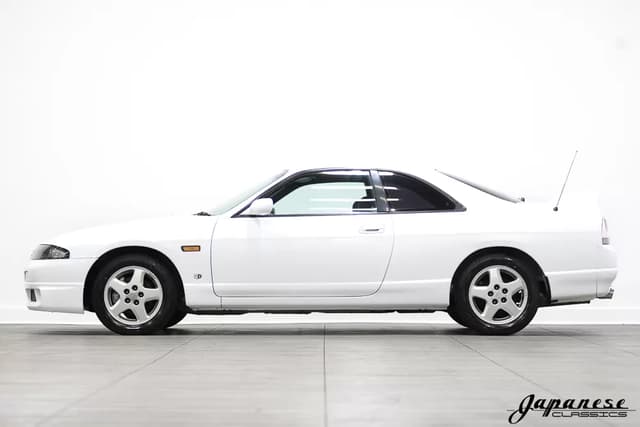 1995 Nissan Skyline JDM car for sale — photo 5 of 25
