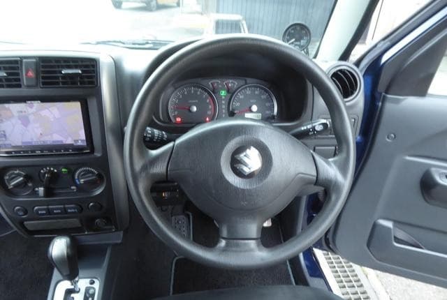 2010 Suzuki Jimny JDM car for sale — photo 9 of 25