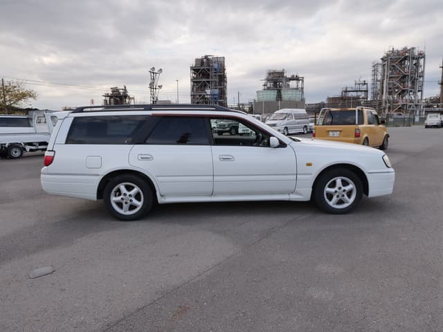 1999 Nissan Stagea JDM car for sale — photo 4 of 19