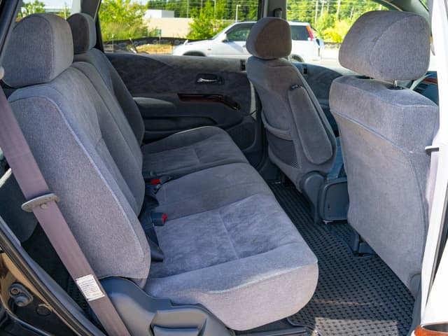 2001 Honda Odyssey JDM car for sale — photo 12 of 14