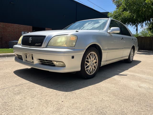 2000 Toyota Crown JDM car for sale — photo 2 of 9