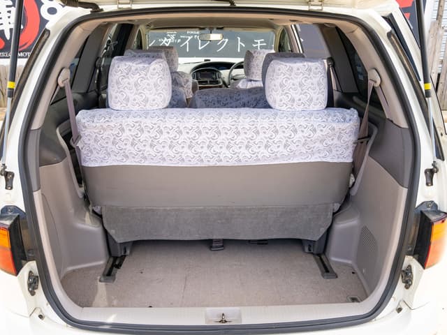 2001 Toyota Estima JDM car for sale — photo 15 of 16