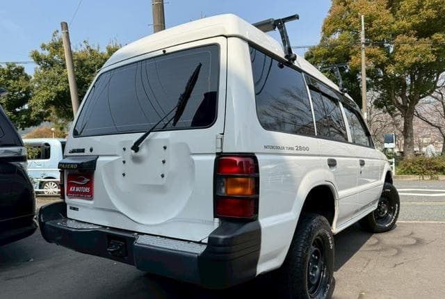 1994 Mitsubishi Pajero JDM car for sale — photo 4 of 9