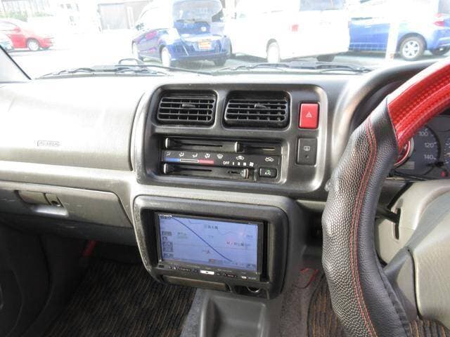 2001 Suzuki Jimny JDM car for sale — photo 5 of 18