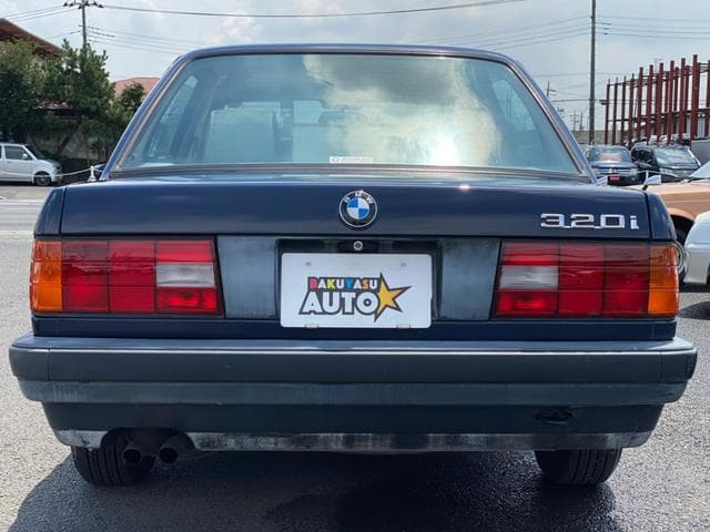1989 Bmw 3 Series JDM car for sale — photo 9 of 25