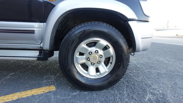 1995 Toyota Hilux Surf JDM car for sale — photo 14 of 14