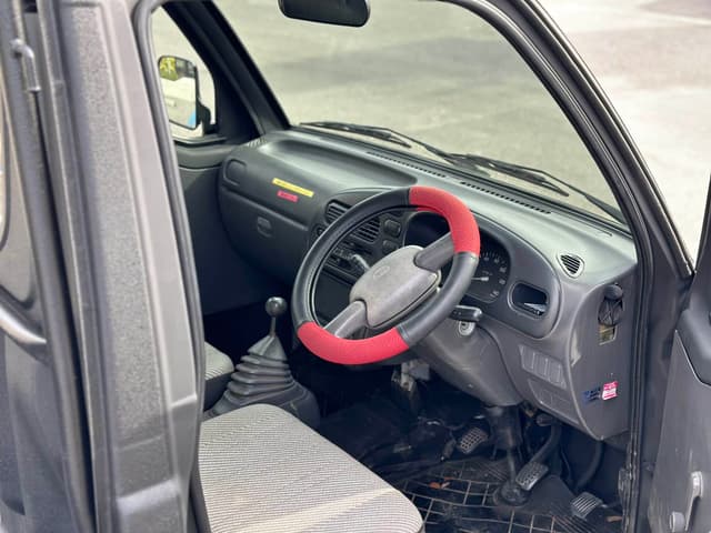 1996 Daihatsu Hijet JDM car for sale — photo 8 of 10