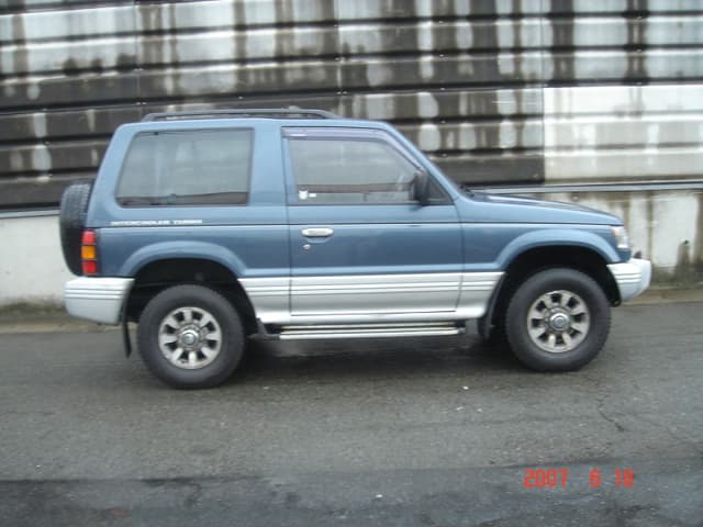 1991 Mitsubishi Pajero JDM car for sale — photo 3 of 5