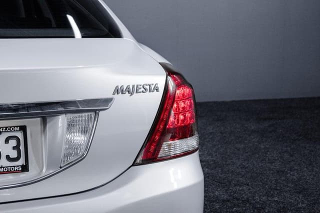 2009 Toyota Majesta JDM car for sale — photo 8 of 20