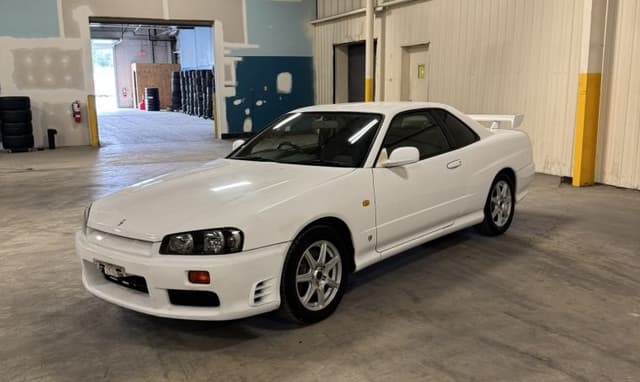 1998 Nissan Skyline JDM car for sale — photo 15 of 25