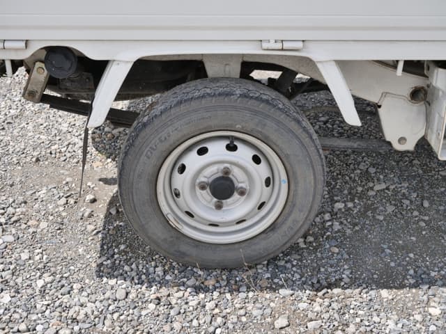 2002 Daihatsu Hijet JDM car for sale — photo 23 of 25