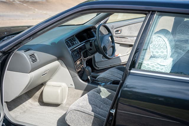 1996 Toyota Chaser JDM car for sale — photo 7 of 11
