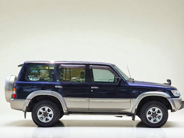 1999 Nissan Safari JDM car for sale — photo 13 of 25