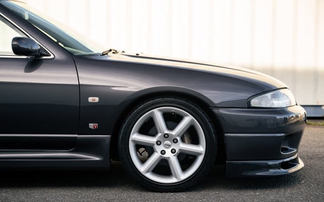 1995 Nissan Skyline JDM car for sale — photo 8 of 12