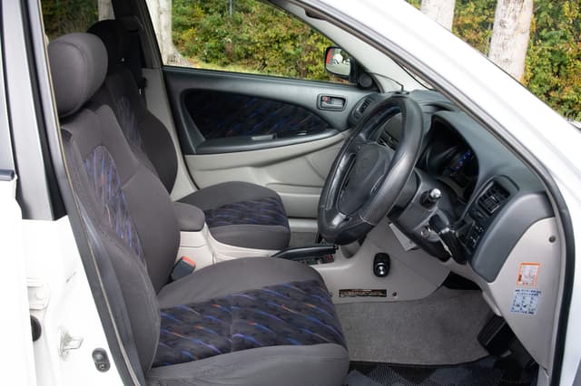 1999 Toyota Caldina JDM car for sale — photo 9 of 12