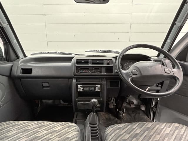 2001 Daihatsu Hijet JDM car for sale — photo 8 of 25