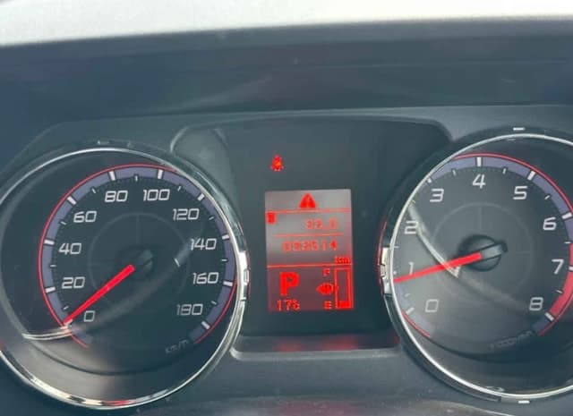 2007 Mitsubishi Delica JDM car for sale — photo 9 of 13