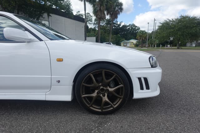 1998 Nissan Skyline JDM car for sale — photo 4 of 18