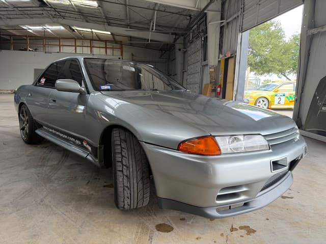 1989 Nissan Skyline JDM car for sale — photo 5 of 13