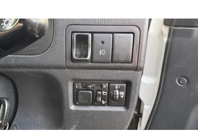 2010 Suzuki Jimny JDM car for sale — photo 14 of 25