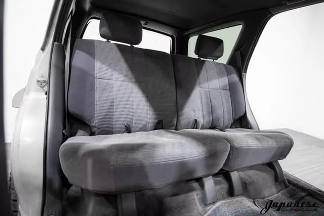 1996 Toyota Hilux Surf JDM car for sale — photo 17 of 25
