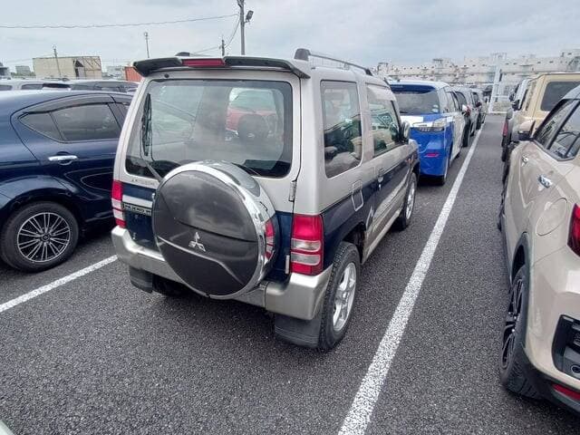 1998 Mitsubishi Pajero Mini JDM car for sale — photo 4 of 17